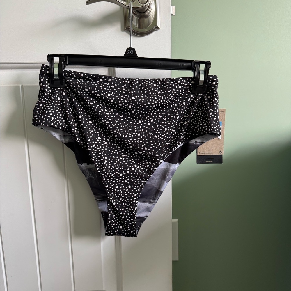 Nike Black and White Reservable Bikini Bottoms